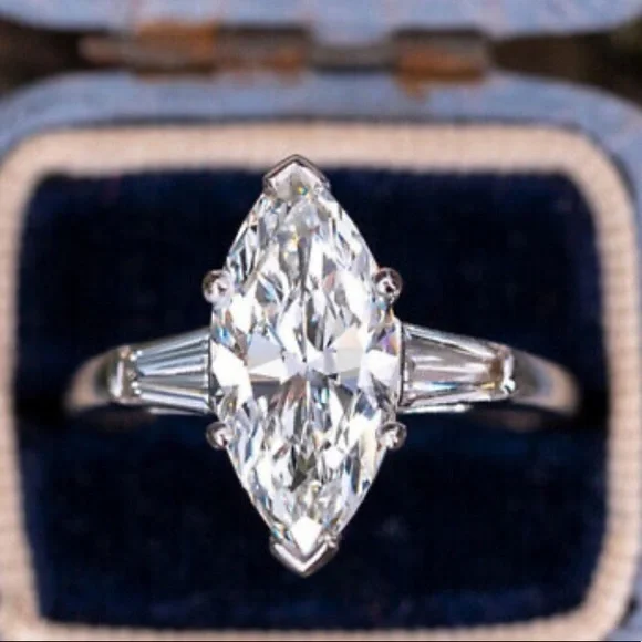 NWT GORGEOUS 925 sterling silver diamond 💍 ring - Picture 1 of 7